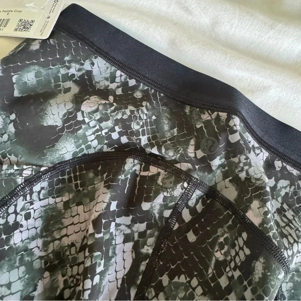 🆕 Lululemon HR Paddle Crop 15.75” Hideaway Multi